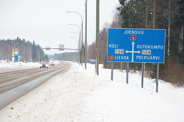 Lieksan kaupungin mukaan tulevassa Ahmovaaran asemakaavassa on ehdottomasti ratkaistava valtatie 6:n risteysalueen kehittämismahdollisuudet liikennemäärien yhä kasvaessa. Kuva Juha-Matti Junkkari 