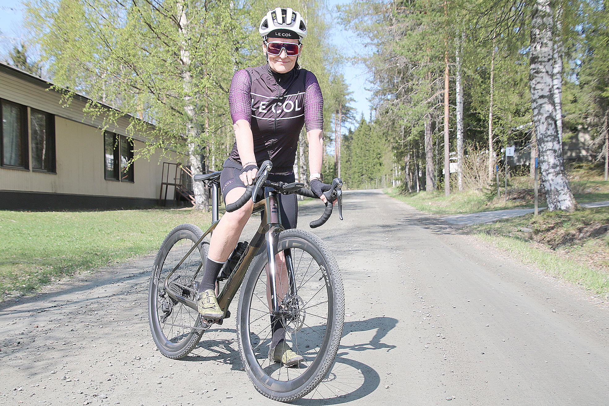 Sari Puumala on kehittämässä muun muassa Kolin alueelle gravel-pyöräreittejä. Hän toimii myös elokuussa Kolilla järjestettävien Gravelin SM-kisojen kilpailujen johtajana.