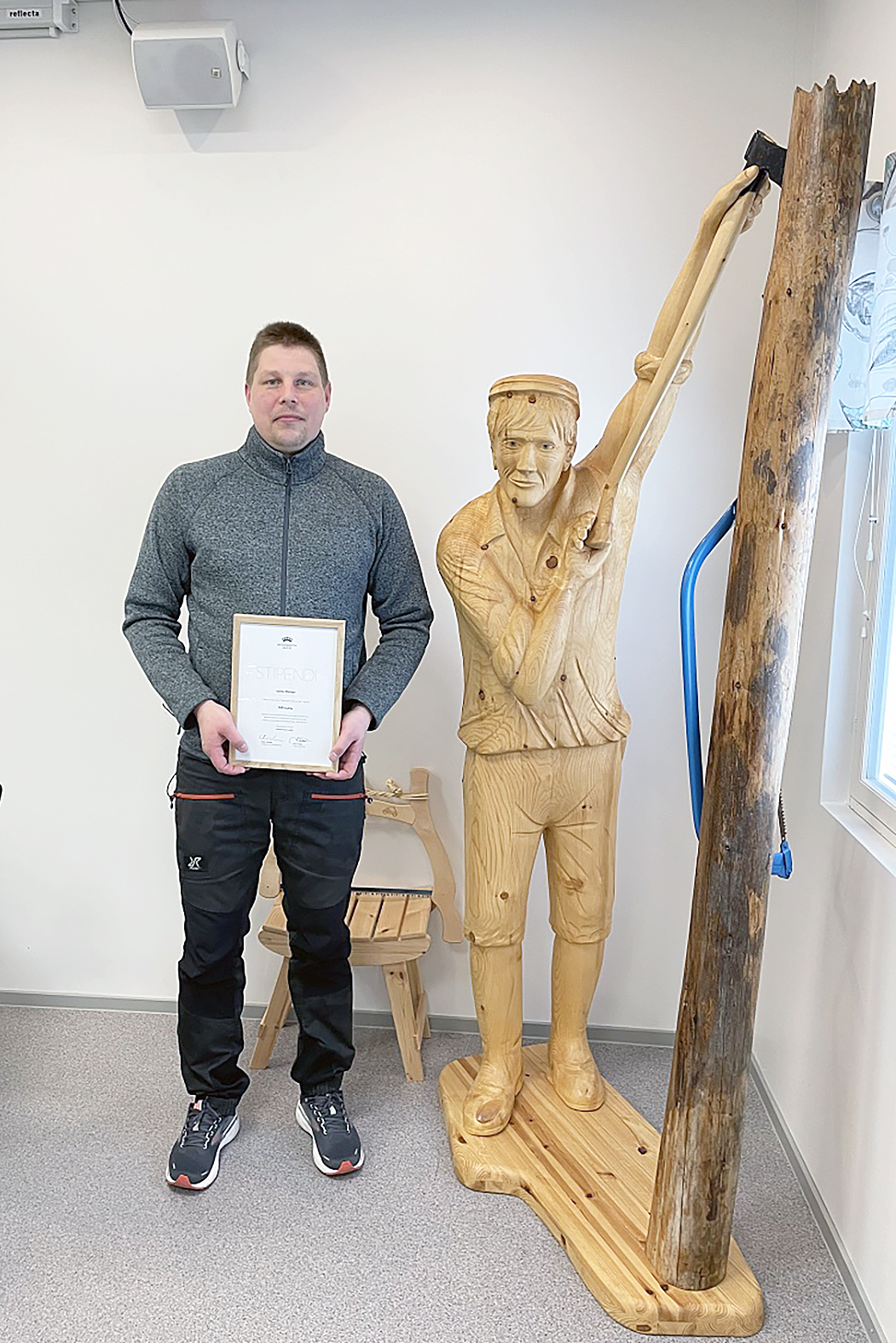 Jarmo Pirinen on saanut Metsämiesten Säätiön ”Työyhteisön hyvä tyyppi” -stipendin.