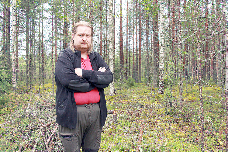 Juuan riistanhoitoyhdistyksen toiminnanohjaaja Sami Räsänen kehottaa metsästäjiä ottamaan huomioon myös muut luonnossa liikkuvat.