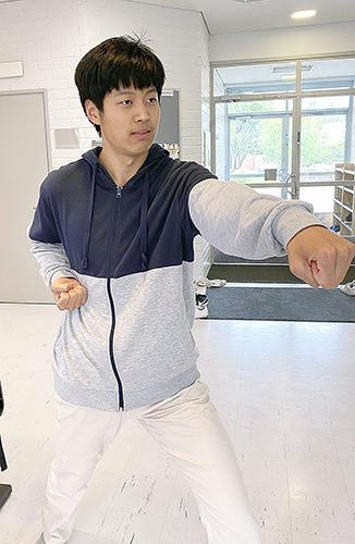 Zhen You Zhe pitää karaten monipuolisista liikeharjoitteista.  