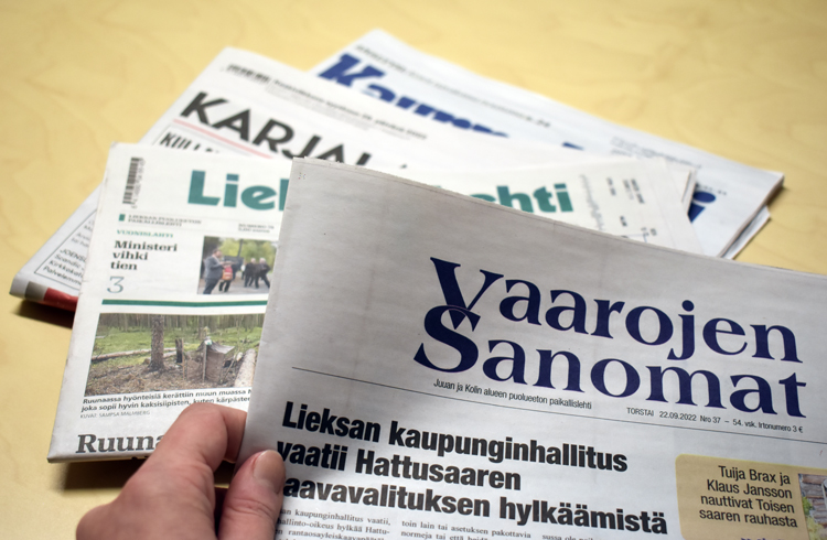 Kansallisen Mediatutkimuksen mittauksen mukaan painettua sanomalehteä lukee 55 prosenttia kaikista suomalaisista. Eniten paperilehteä lukevat yli 65-vuotiaat.