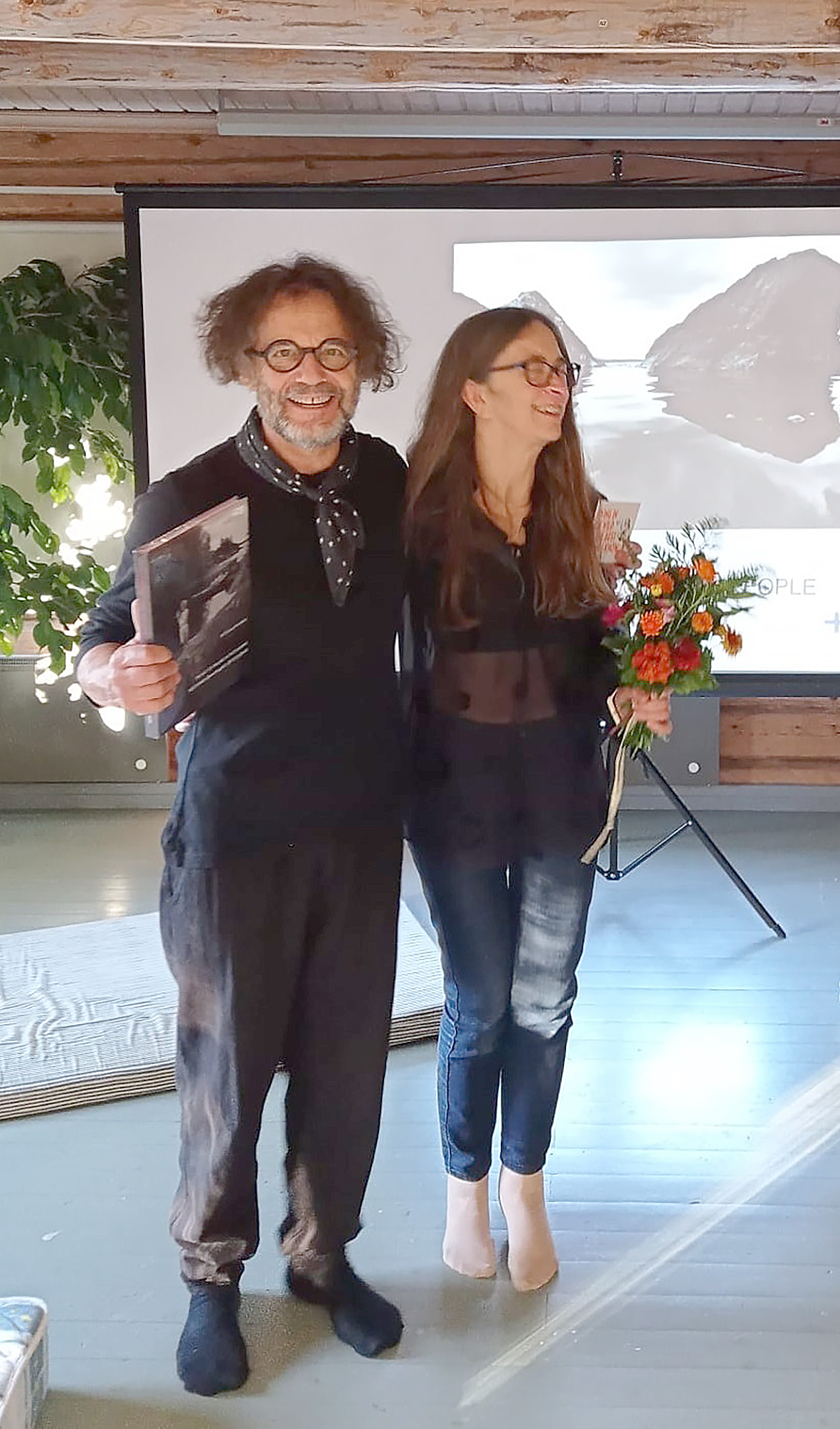 Lorenzo Hernandez ja Marta Moreno julkaisivat Kolin Ryynäsessä digitaalisen kirjan. Kuva Aura Liski