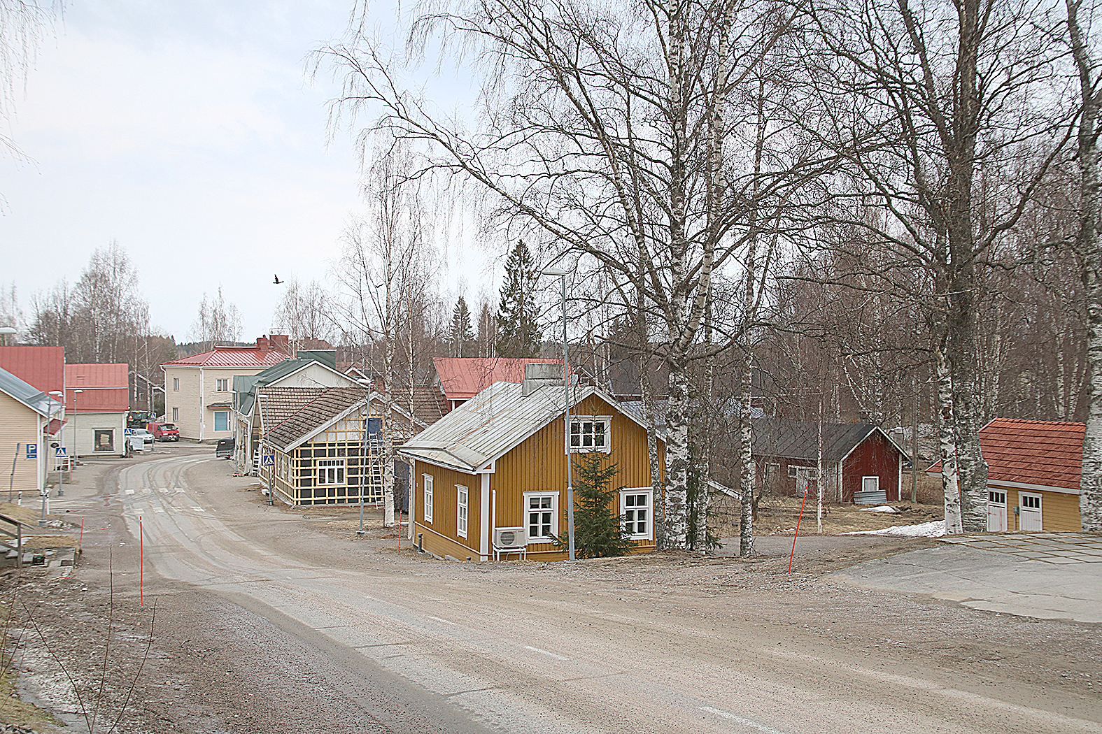 Puu-Juuassa on tarkoitus viettää ensi kesänä vanhaan puutalomiljööseen istutetun hotellikokonaisuuden avajaisia. Kokonaisuuden nimi on jatkossa Finlandia Hotelli Puu-Juuka.